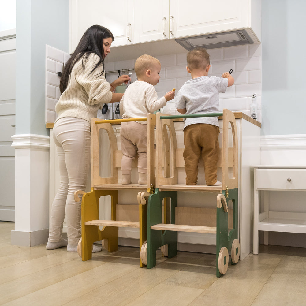 2in1 Lernturm umbaubar als Küchenhelfer und Sitz-Tischset im Auto-Look, ideal für Spielmöbel und Montessori Kinderzimmergestaltung