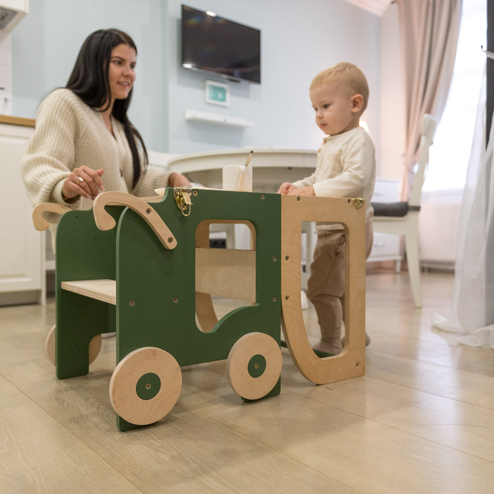 2in1 Lernturm im Auto-Look als Küchenhelfer und Sitzmöbel für Kinder, ideal für Spiel & Bewegung im gelben Kinderzimmer Montessori Stil