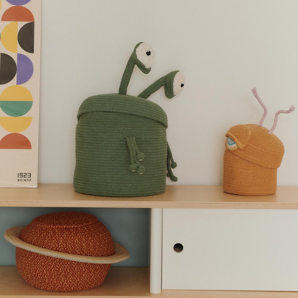 Grüner Aufbewahrungskorb Alien Ploot aus Aufbewahrungskörbe & -Boxen, Accessoires & Deko Kinderzimmer, Weltraum Themenwelt Sammlung.