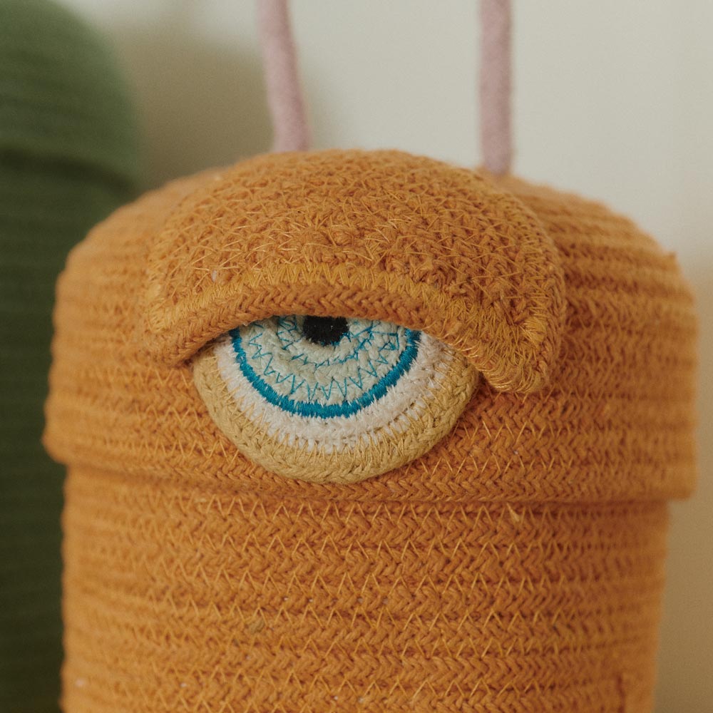 Aufbewahrungskorb Alien Ploot aus der Weltraum Themenwelt, ideal zur kinderzimmer Deko und ordentlicher Aufbewahrung von Lorena Canals.