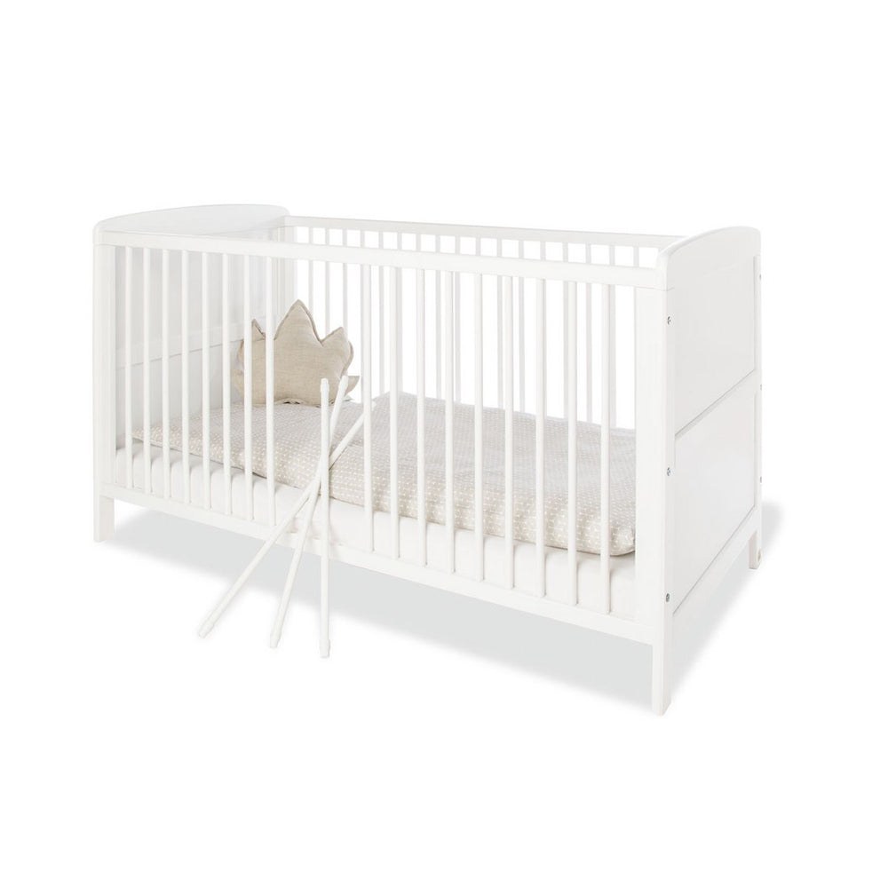 Weißes höhenverstellbares Babybett Viktoria 70x140 cm aus Babymöbel Kollektion, umbaubar für nachhaltigen Komfort im Kinderzimmer Neu Sale