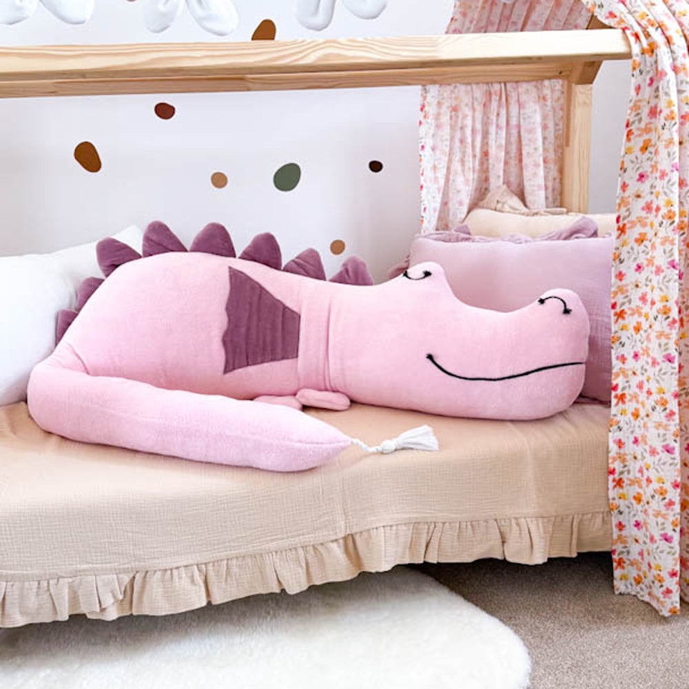 Weiche Bettschlange und Spielkissen Drago der Drache aus Textilien für Kinderzimmer und Accessoires & Deko Kinderzimmer.