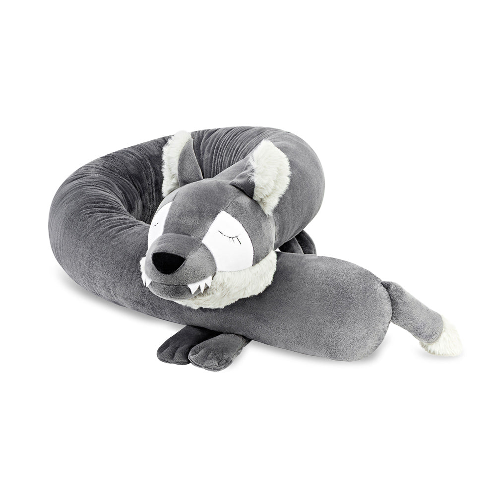 Weiche, graue Bettschlange und Spielkissen in Wolf-Form, ideal als kuscheliger Begleiter für Kinderzimmer und ruhige Nächte.