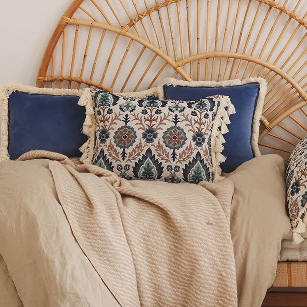 Boho Tribe Kissen mit Fransen
