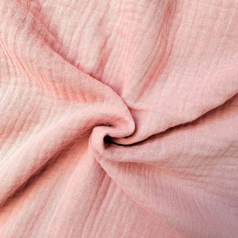 Sanfter rosafarbener Musselin-Baumwollstoff, weich und atmungsaktiv, ideal für einseitigen Hausbett-Himmel im Kinderzimmer.