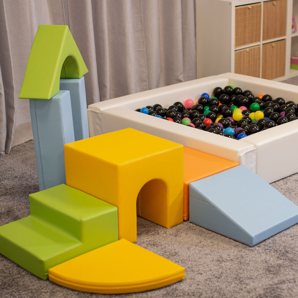 Motorikspielzeug Softblock 10-teiliges Bausteinset in Multicolor für Spiel & Bewegung Kinder im gelben Kinderzimmer mit Softblöcken & Bausteinsets.