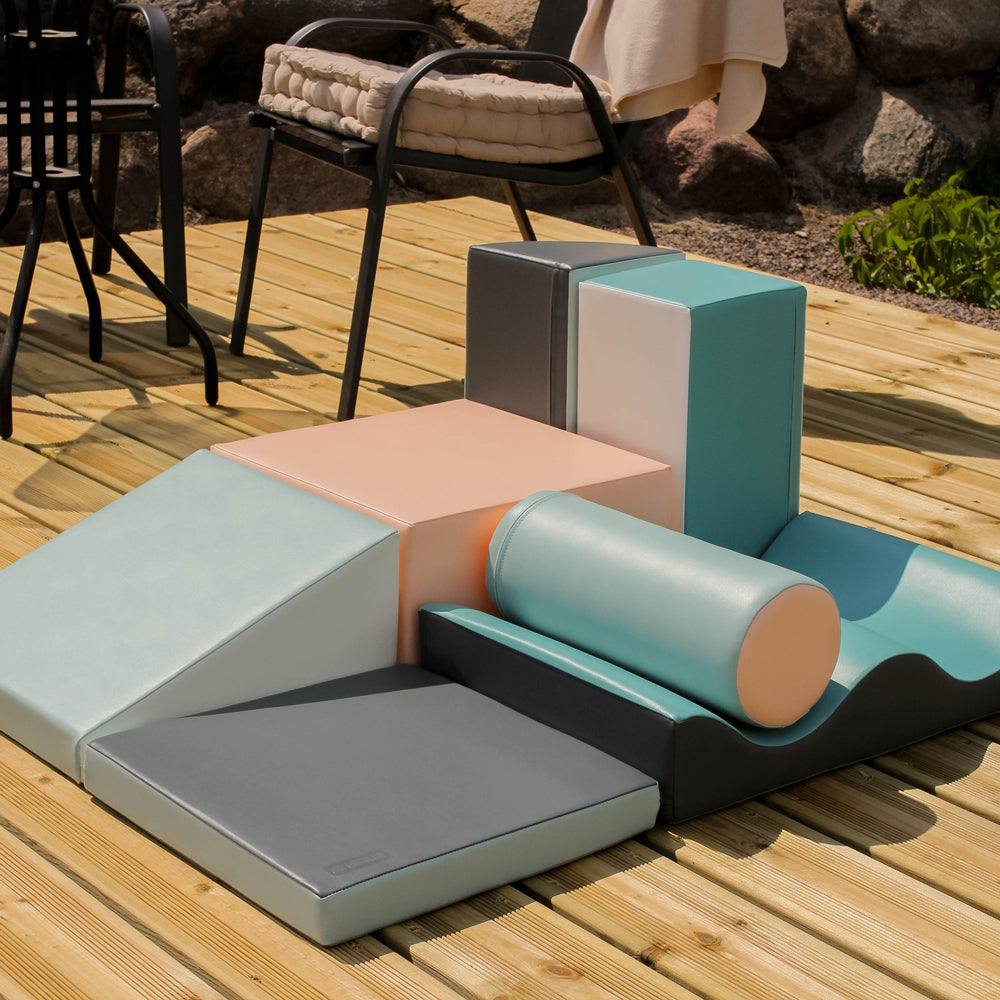 Motorikspielzeug Softblock 7-teiliges Bausteinset in blauem Pastell, ideal für Spiel & Bewegung Kinder und festliche Favoriten Weihnachten.