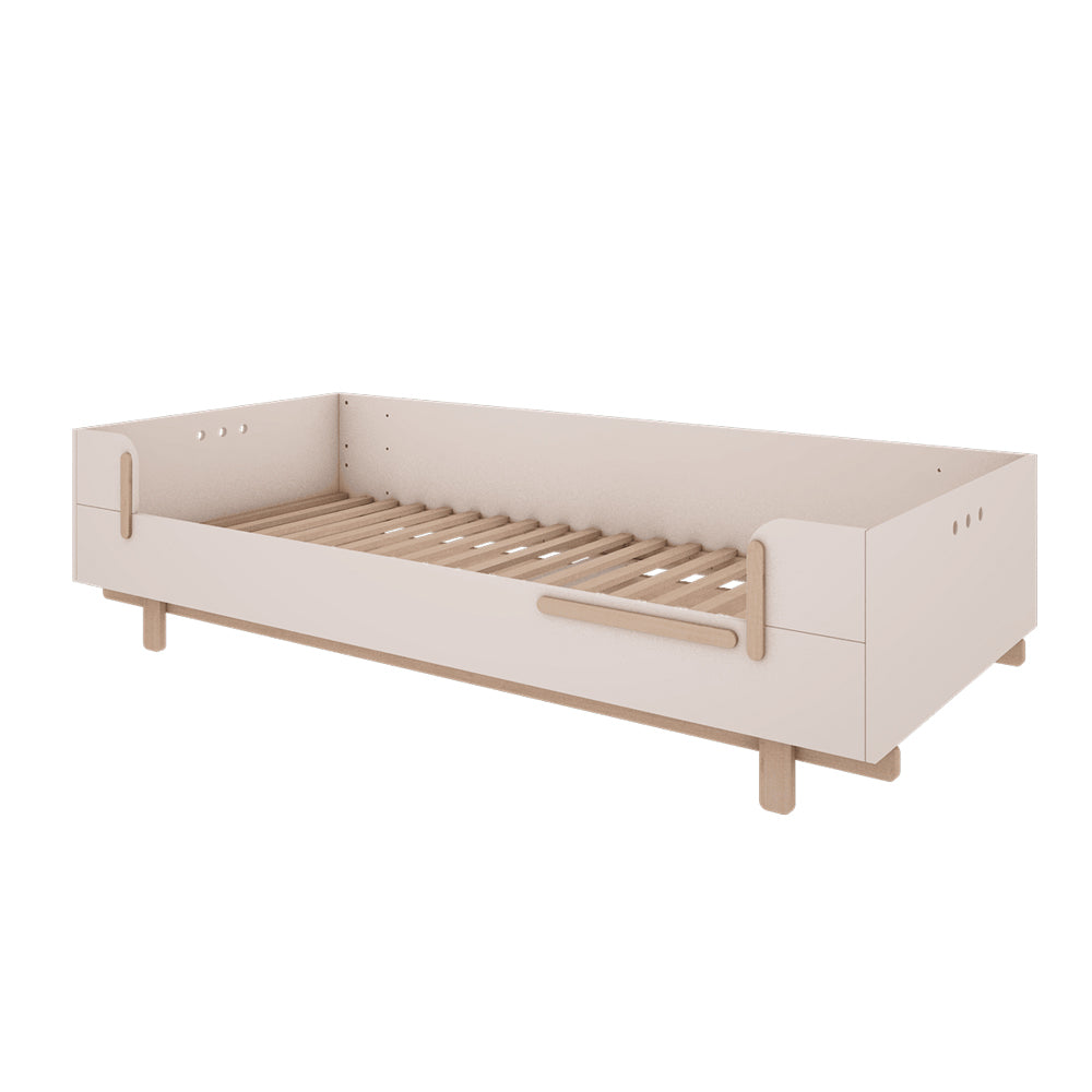 Kinderbett Mellou in Taupe mit Rundungen aus MDF und Buchenholz, sicher und langlebig, ideal für ein gemütliches Kinderzimmer.