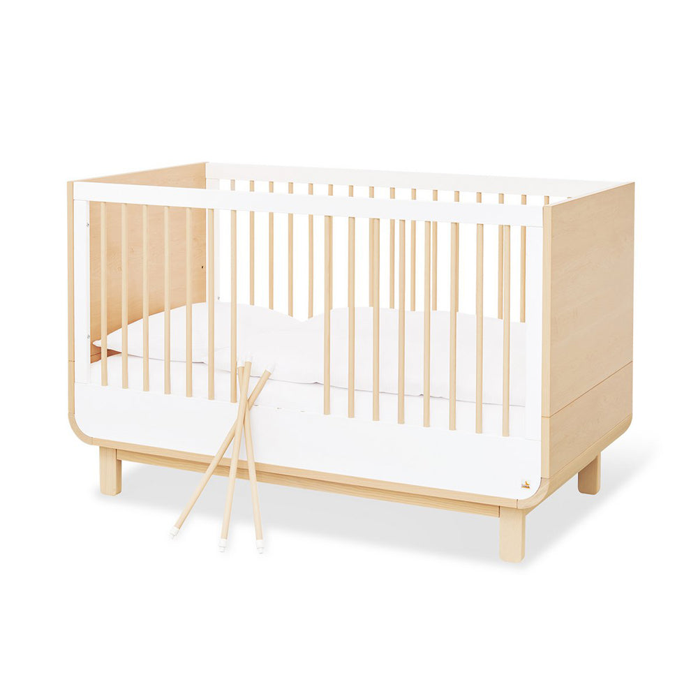 Modernes Babybett rund 145x75x90 cm, umbaubar zum Juniorbett, ideal für Kinder- & Jugendbetten im Kinderzimmer Möbel Sortiment.