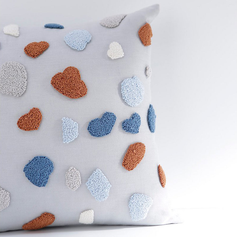 Kissen mit buntem Terrazzo Muster aus Leinen und Baumwolle, ideal für Textilien im Kinderzimmer, 40 x 40 cm groß.