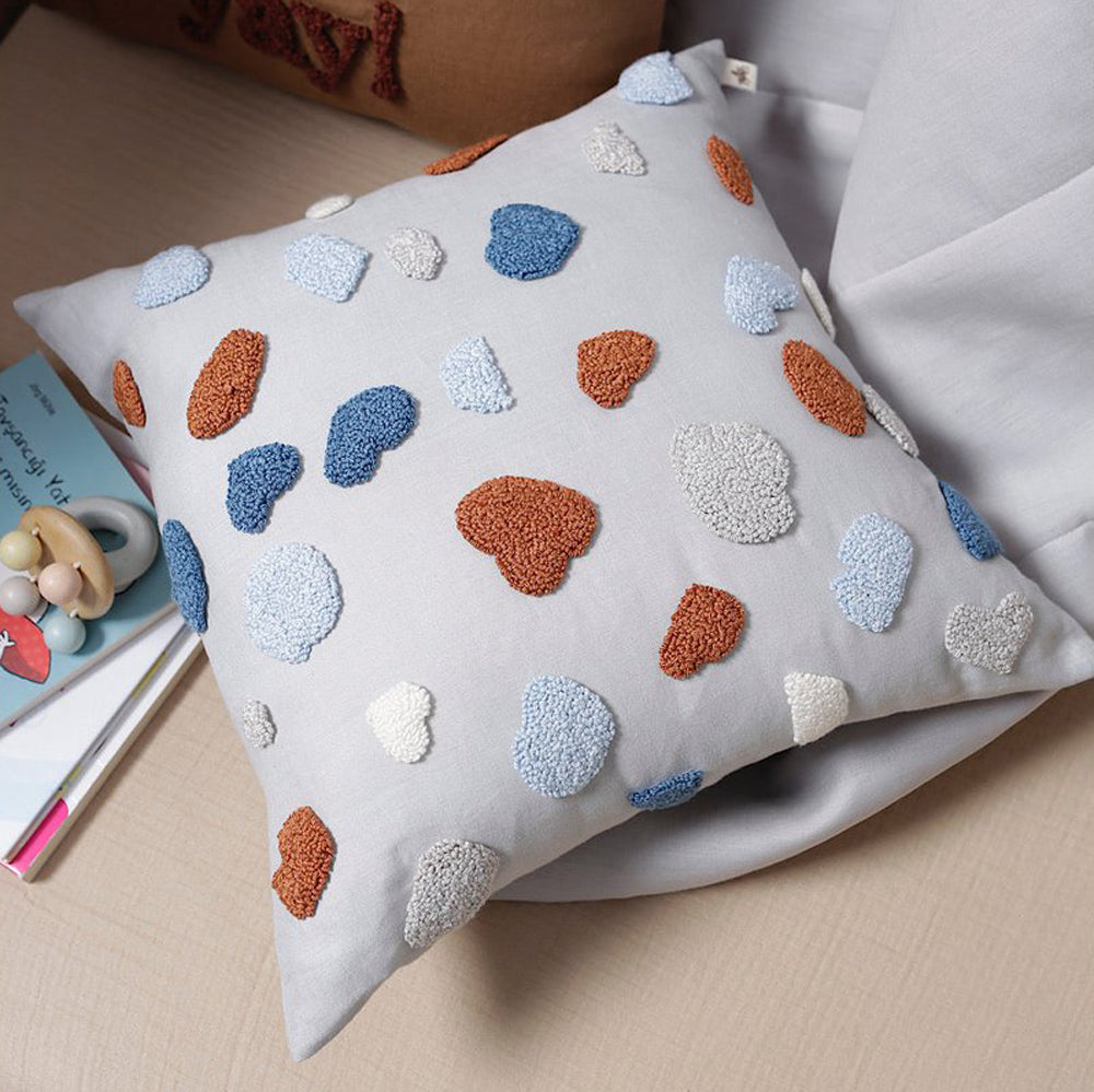 Weiches Kissen 40x40 cm mit Terrazzo Muster aus Leinen und Baumwolle, ideal für Textilien im Kinderzimmer und gemütliche Wohnbereiche.