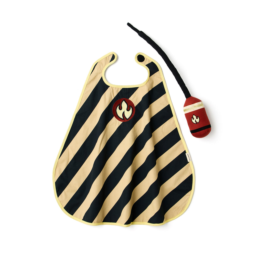 Kinderkostüm Umhang mit Flammenmotiv und passendem Accessoire für fantasievolles Spielen und Festliche Favoriten bei Spielzeug & Spiele.