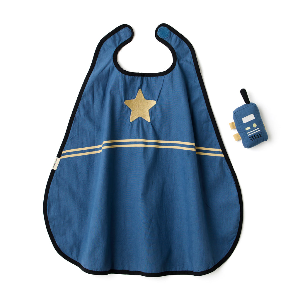 Blauer Kinderumhang mit Sternmotiv und Spielzeugfahrrad, ideal für Rollenspiele aus Spielzeug & Spiele Kollektion für 3-5 Jahre