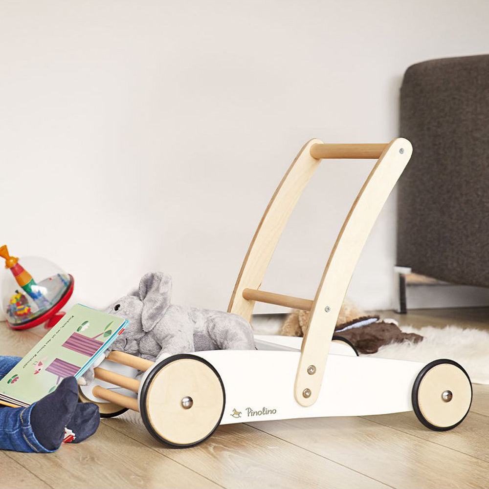 Lauflernwagen aus Buche mit Bremssystem, ideal für die Themenwelt Spiel & Bewegung Kinder und Geschenke Neuheiten.