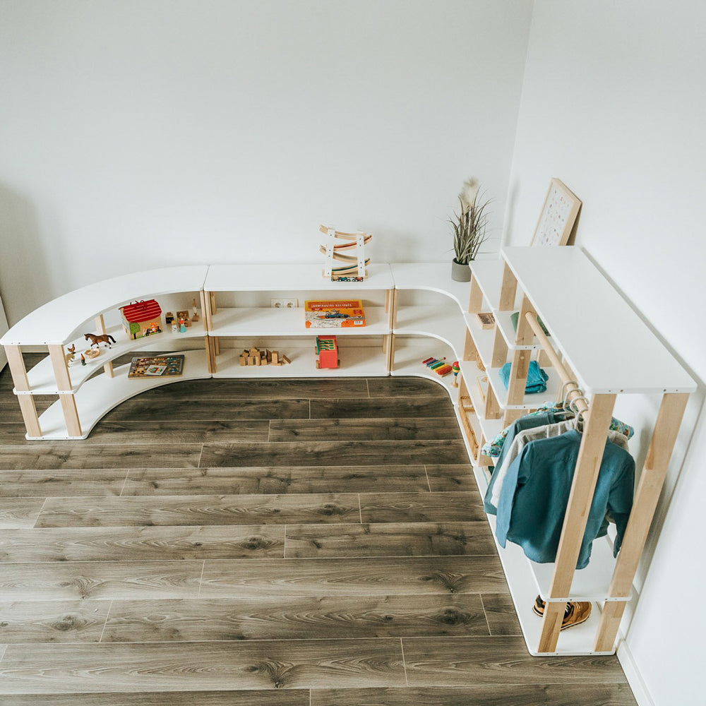 Modulares Montessori-Regal aus Birkenholz mit 5 Ablagen, ideal für Aufbewahrung im Kinderzimmer und Regale für Kinder.