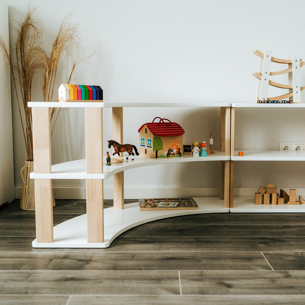 montessori aufbewahrung Gebogenes modulares Montessori-Regal aus Birkenholz 85x56x85 cm, mit 3