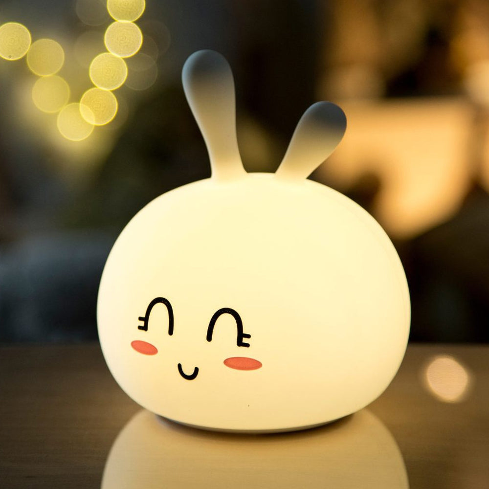 Weißes Silikon-Nachtlicht Häschen mit 7 Farben, freundliches Design für Kinderzimmer Beleuchtung und Dekoration Tierwelt Themenwelt