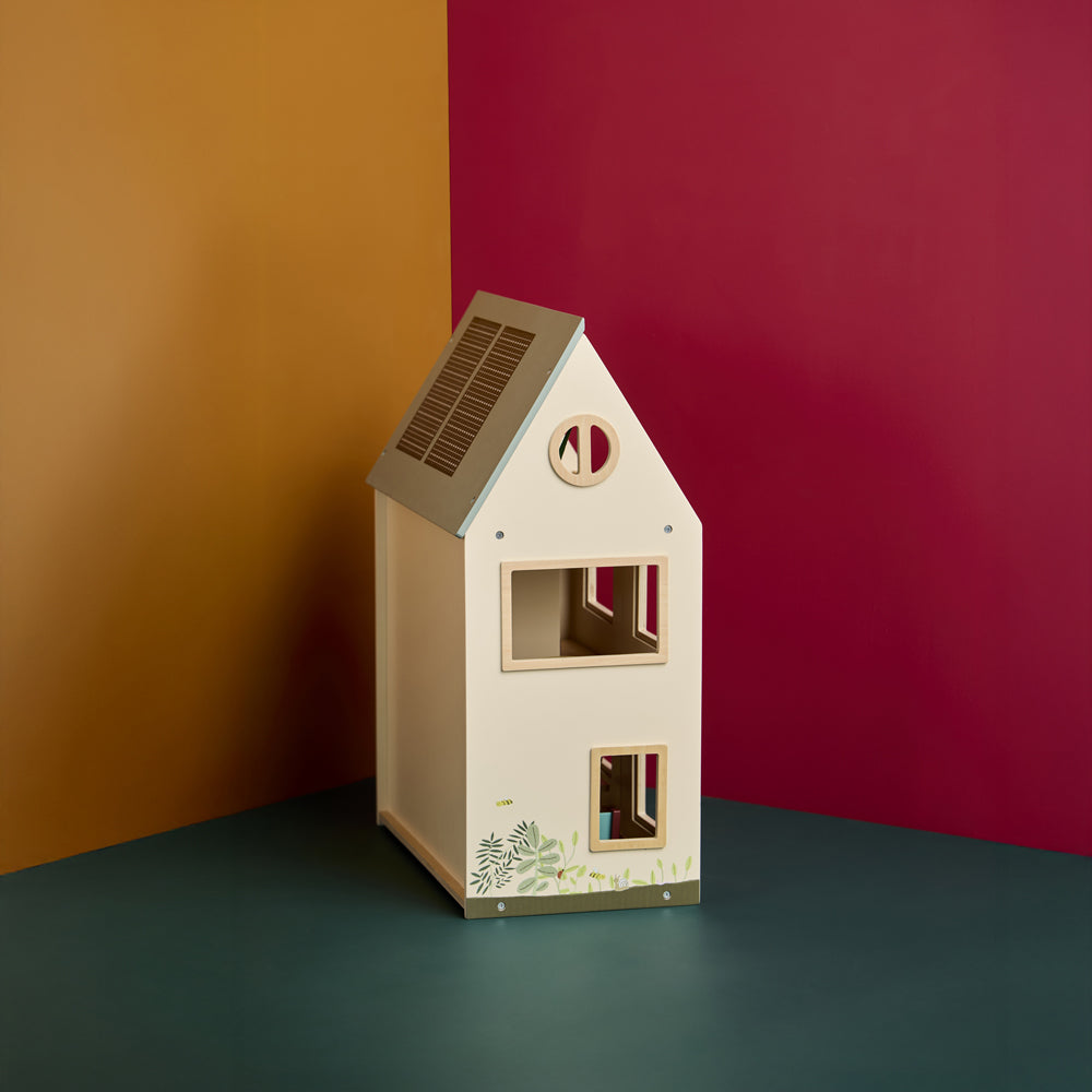 Holz-Puppenhaus mit drei Ebenen und Möbeln, ideal für motorisches Spiel und kreative Unterhaltung im Bereich Spielzeug & Spiele Kinder.