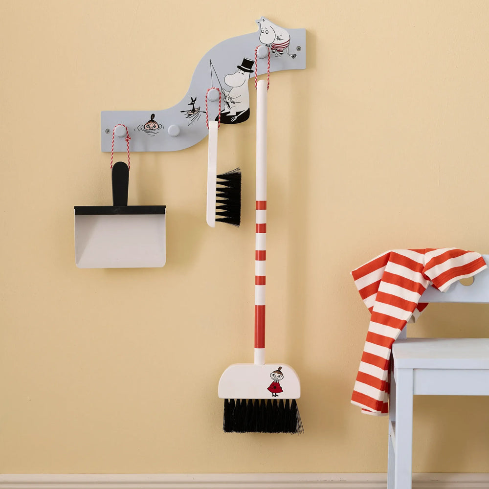 Dreiteiliges Putzset aus Holz und Baumwolle mit Moomin-Motiv, ideal für Spielzeug & Spiele und Motorik-Holzspielzeug Kinder Geschenkideen.