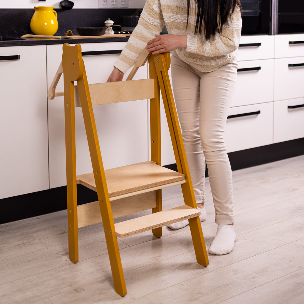 Klappbarer Tritthocker Lernstuhl mit 2 höhenverstellbaren Stufen im gelben Design für Montessori und kinderfreundliche Räume Neu Stühle & Hocker