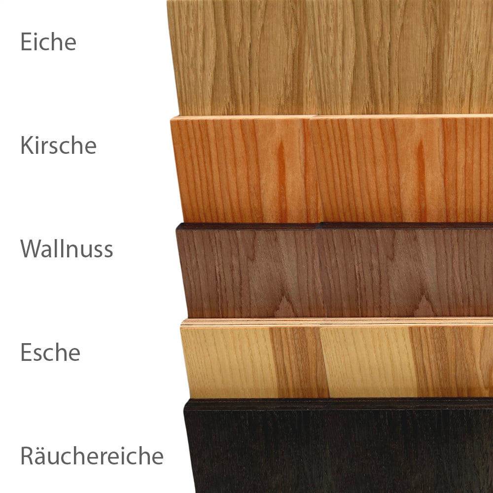 Holzfurnierproben in den Farben Eiche, Kirsche, Wallnuss, Esche und Räuchereiche für Auswahl bei Sitzmöbeln und Spielmöbeln Kinder.