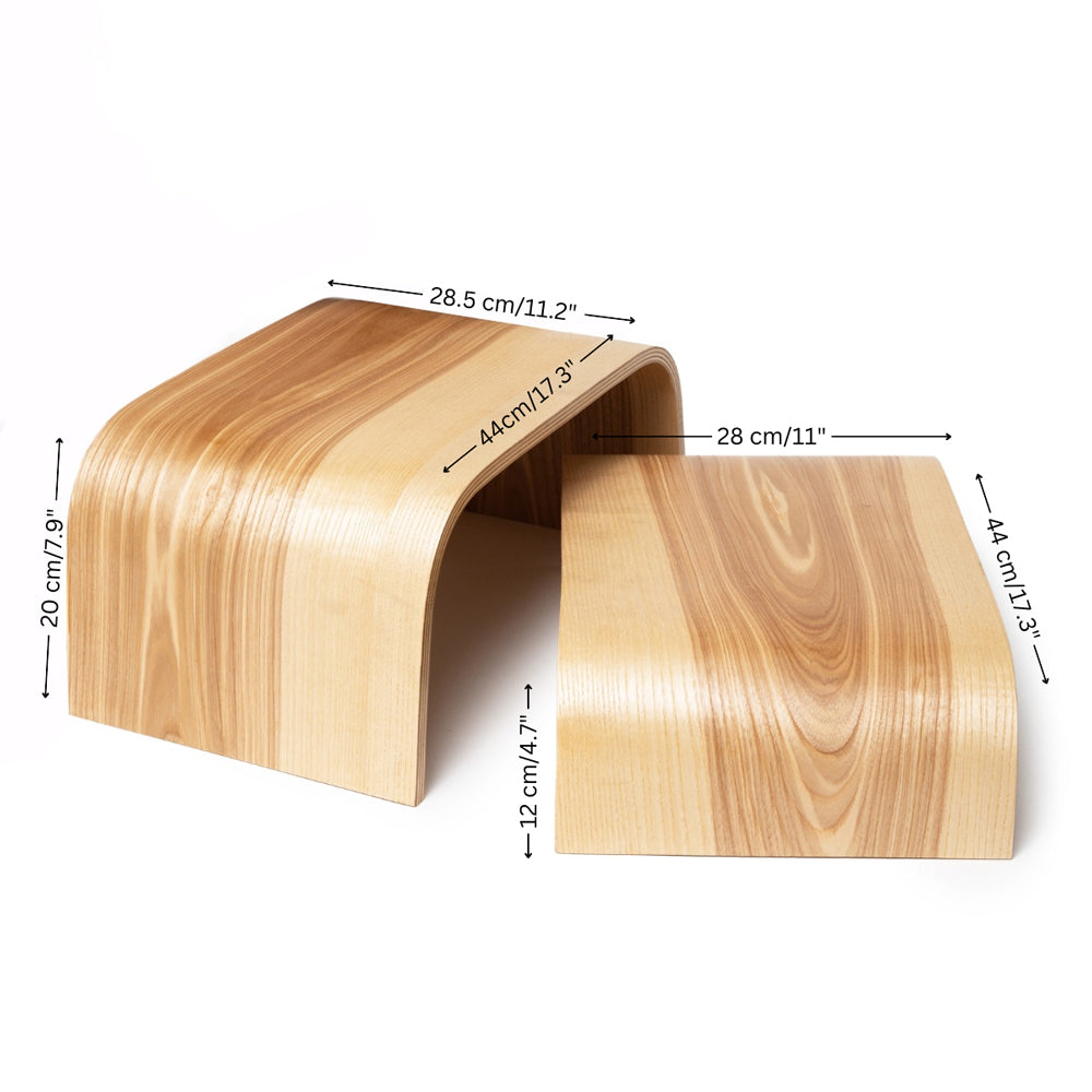 Zwei Tritthocker aus Birkenholz in verschiedenen Größen, ideal für Kinder im Alltag und Montessori, Spielmöbel, Sitzmöbel für Kinder.