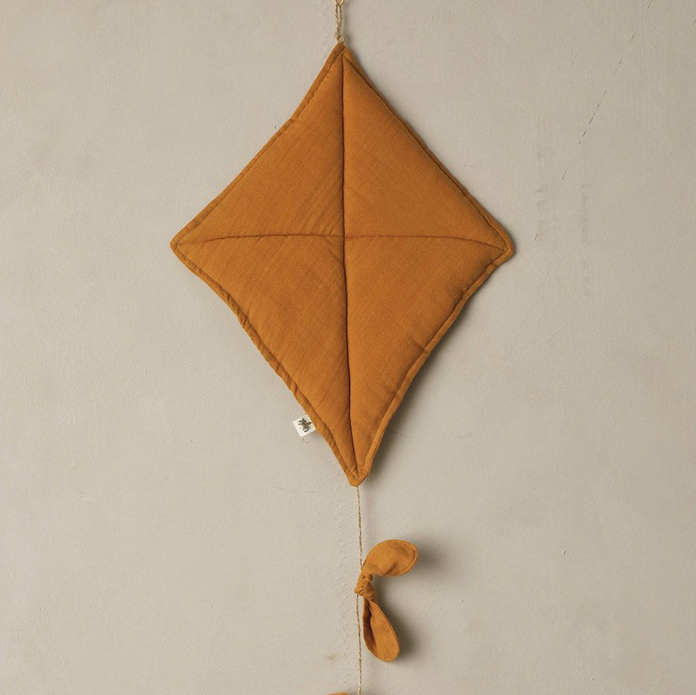 Warme, handgefertigte Wanddekoration Drache aus Musselin für Kinderzimmer, perfekt als Accessoires & Deko Kinderzimmer.