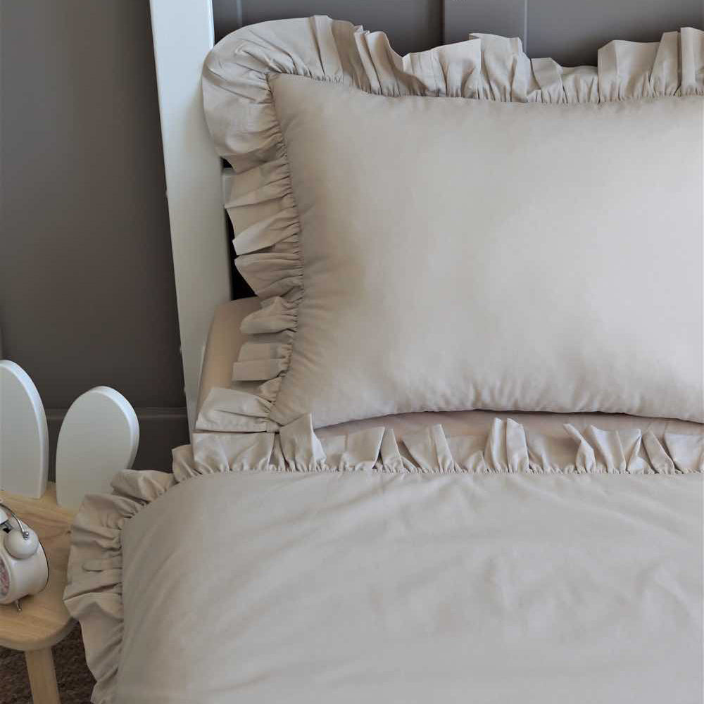 Bettwäsche Set aus Baumwolle mit Rüschen, Für das Kinderbett - Kindersein