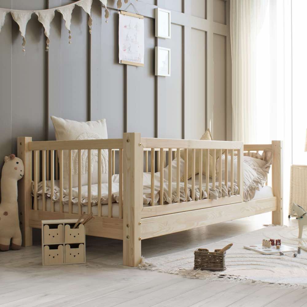 Kinderbett Eleva aus Holz inkl. Rausfallschutz, Kinderbett-Kiefer - Kindersein