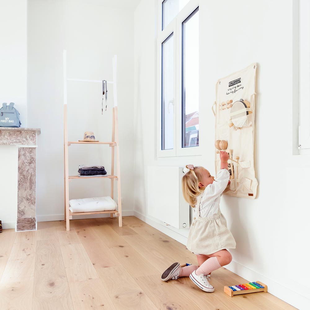 Kleiderständer groß aus Holz im Skandi-Style, Kleiderständer - Kindersein